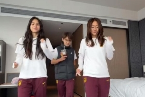 放松！女足国脚吴海燕晒与队友王霜、陈巧珠一起跳舞视频