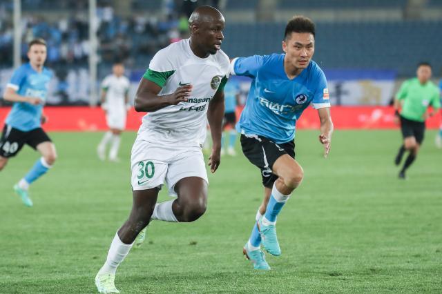 开云体育app官网-【中超】穆谢奎弑旧主弗兰克破门 大连人1比2浙江队