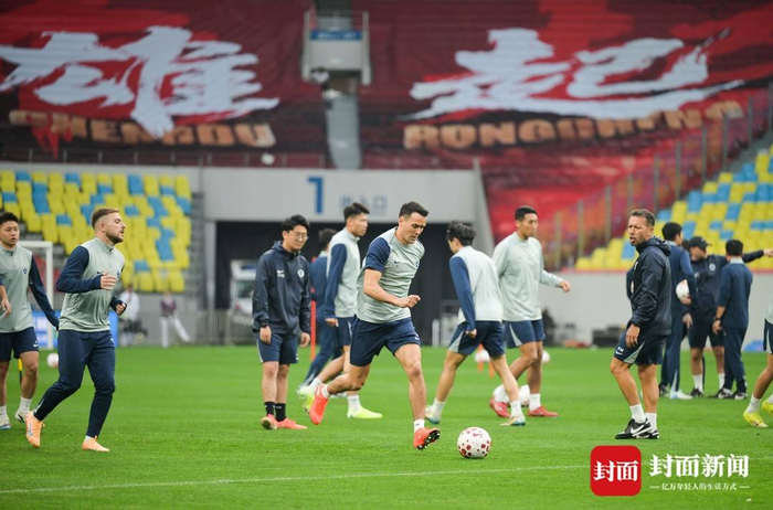 开云体育app官网-重回凤凰山“战旧主”！成都蓉城前队长周定洋：这对我来说非常特别|中超|成都蓉城足球俱乐部|比赛|球队|球迷_新浪新闻